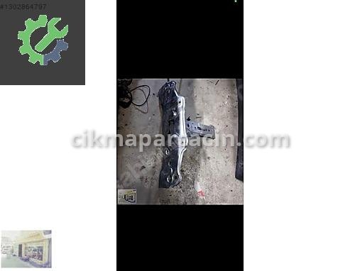 Renault Express Ön Konsol Panel 625044317R çıkma parça