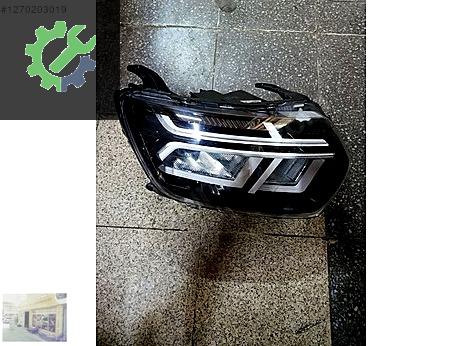Dacia Duster Sağ Ön Far çıkma parça