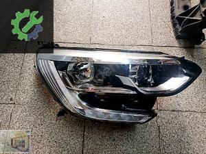 2024 MEGANE 4 SAĞ FAR ORJİNAL ÇIKMA