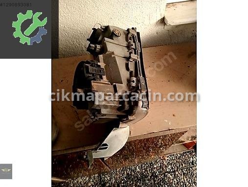 Mercedes-Benz CLA Sağ Ön Far çıkma parça