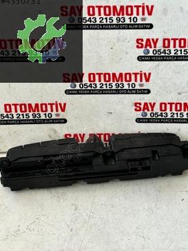 2038218879 MERCEDES W203 SİNYAL DÖTRLÜ İKAZ DÜĞMESİ