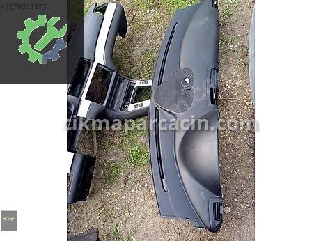 Mercedes-Benz CLA Torpido çıkma parça