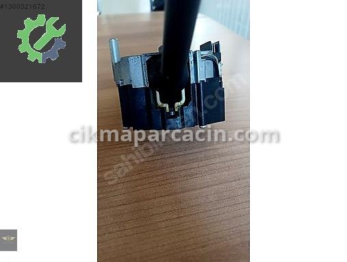 Mercedes-Benz CLA Sinyal Kolu çıkma parça