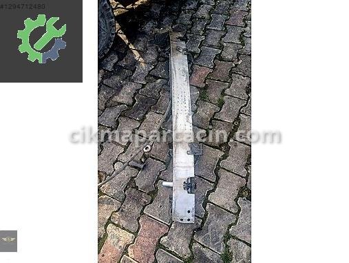 Mercedes-Benz CLA Tampon Demiri çıkma parça