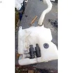 203 mercedes silgeç suyu deposu 2038600560
