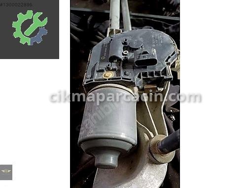Mercedes-Benz CLA Silecek Motoru çıkma parça