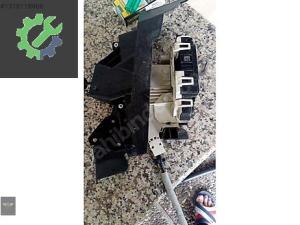 204 kasa mercedes sol ön kapı iç kilit A2047202735