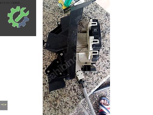 204 kasa mercedes sol ön kapı iç kilit A2047202735