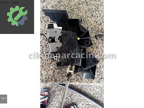 Mercedes-Benz CLA Sol Ön Kapı Kilidi A2047202735 çıkma parça