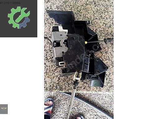 204 kasa mercedes sol ön kapı iç kilit A2047202735