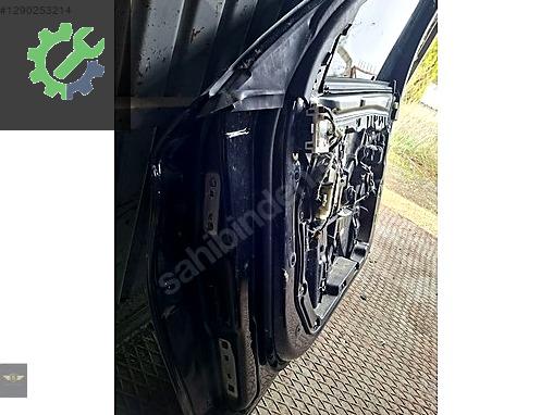 205 kasa Mercedes c class sağ ön siyah kapı