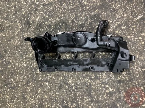 Volkswagen Passat Külbütör Kapağı çıkma parça