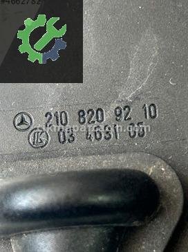 Mercedes-Benz E Serisi Koltuk Düğmesi 2108209210 çıkma parça