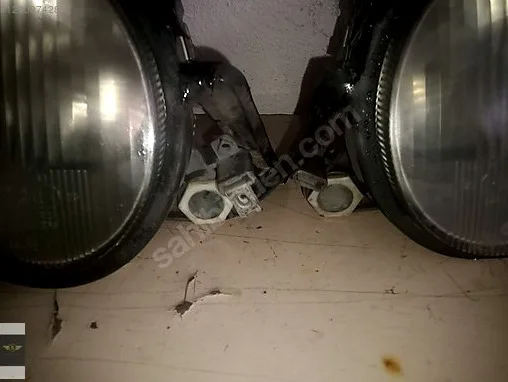210 kasa Mercedes orijinal 2 ön far hella marka
