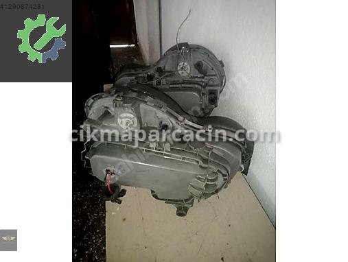 Mercedes-Benz EQA Sol Ön Far çıkma parça