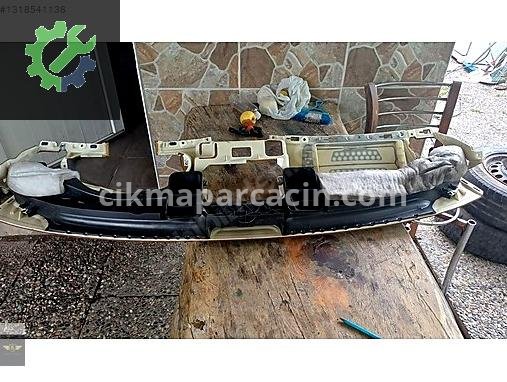 Mercedes-Benz EQA Torpido çıkma parça