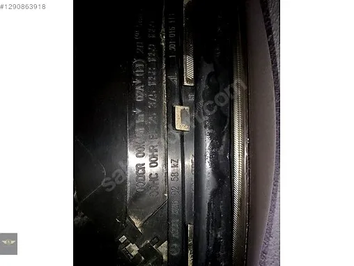 221 kasa Mercedes ön Zenon far