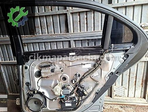 Mercedes-Benz SL Sağ Arka Kapı çıkma parça
