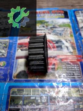 Hyundai Accent Eksantrik Dişlisi 23121 çıkma parça