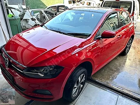Volkswagen Polo Sol Ön Çamurluk çıkma parça