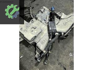 2N0131877R CRAFTER MAN TGE ADBULUE DEPOSU ADBULUE DOLUM BORUSU