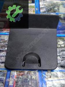 2T1414A003 Connect 04.12 içerideki sigorta kutusu kapağı