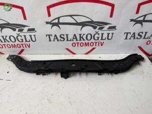 RENAULT MEGANE 2 ÖN PANEL HAFİF KUSURLU