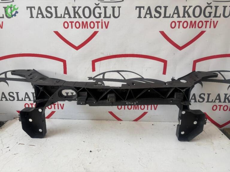 Renault Clio Ön Panel çıkma parça