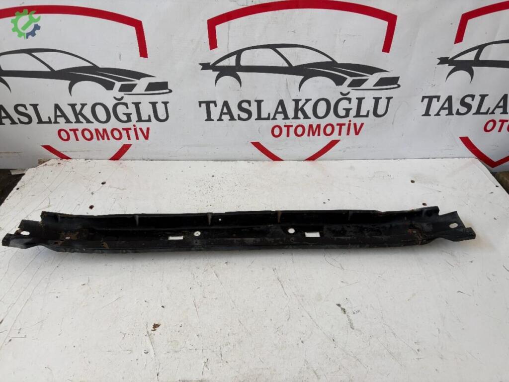 Opel Corsa Tampon Demiri çıkma parça