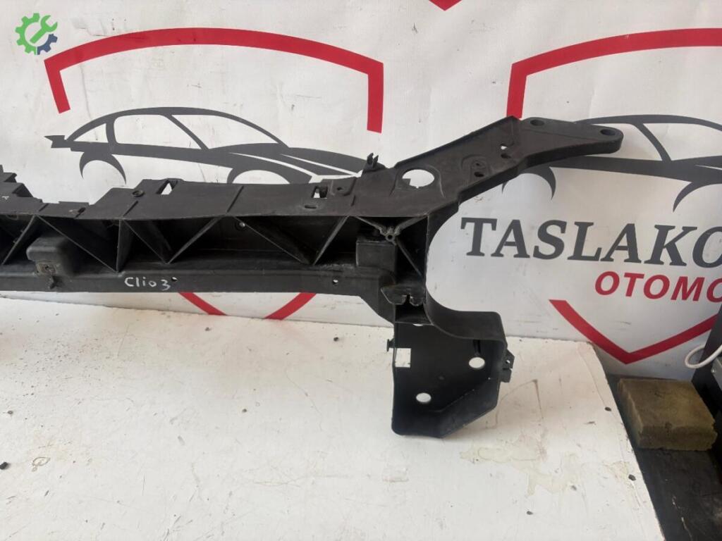 Renault Clio Ön Panel çıkma parça