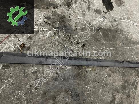 Volvo V50 Kapı Çıtası 30661448 çıkma parça