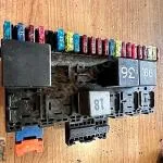 357937039 Vw Transporter T4 96-03 Sigorta Kutusu Komple