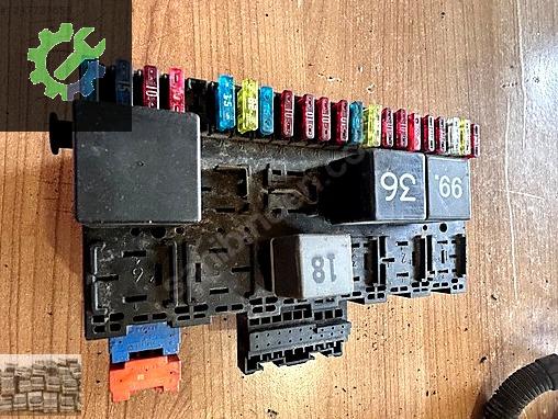 357937039 Vw Transporter T4 96-03 Sigorta Kutusu Komple