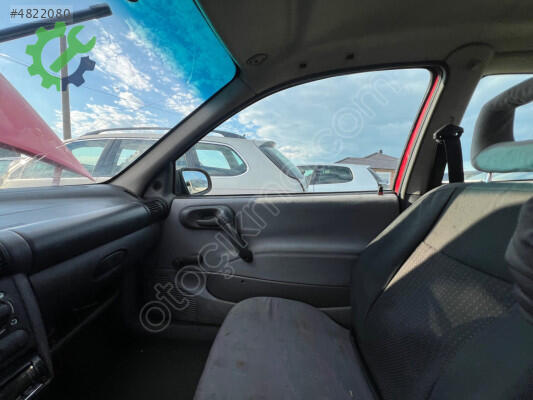 Opel Corsa Torpido çıkma parça