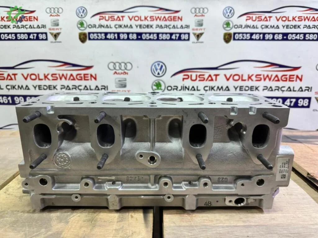 Volkswagen Passat Silindir Kapağı 06B103373T çıkma parça