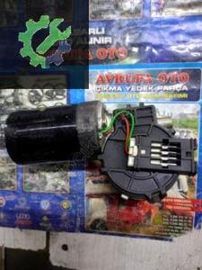 390241712 BMW E46 ön cam silgi motoru Çıkma orijinal