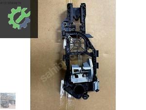 3C0837885 Volkswagen Passat CC Kapı İçi Braketi (2008/2017)