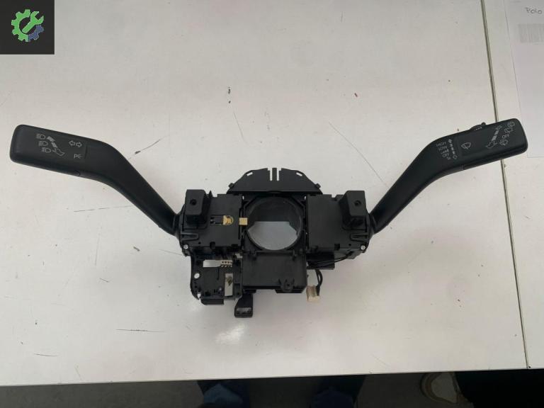Volkswagen Passat Silecek Kolu çıkma parça