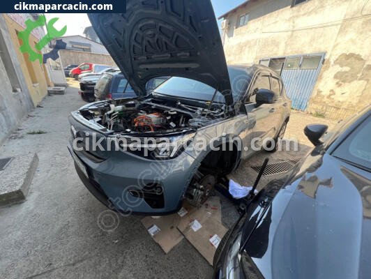 Volvo XC40 Panjur çıkma parça
