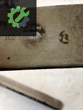 3C0823301E 3C0823302E PASSAT B6 B7 SAĞ SOL KAPUT MENTEŞESİ