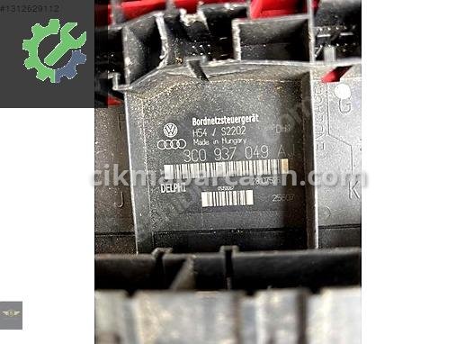 Volkswagen Passat Beyin 3C0937049AJ çıkma parça