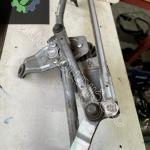 3C2955119B PASSAT B6 SAĞ DİREKSİYON SİLECEK MOTORU MEKANİZMA