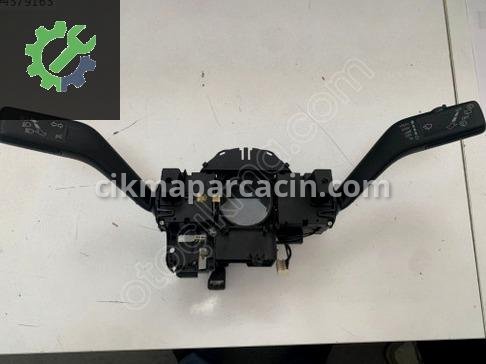 Volkswagen Passat Silecek Kolu çıkma parça