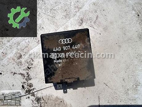 Volkswagen Passat Röle çıkma parça
