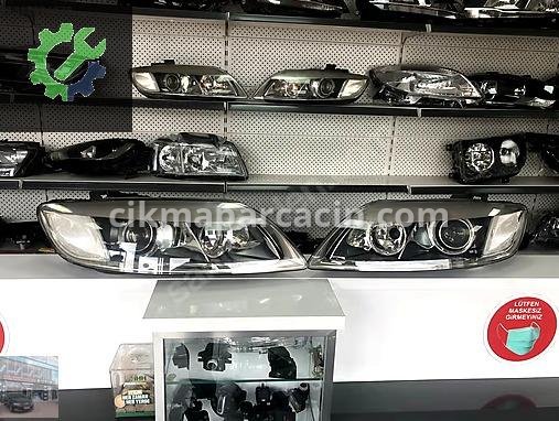 Audi Q7 Sol Ön Far 4L0941029 çıkma parça