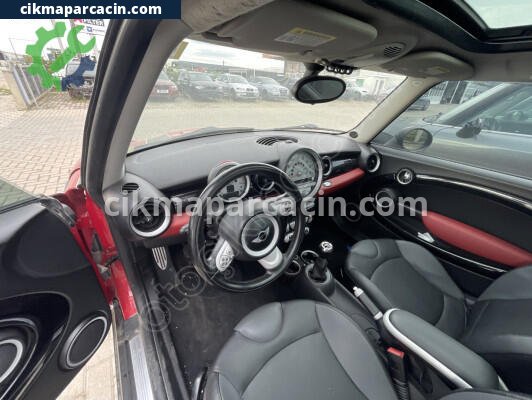 Mini Cooper Torpido çıkma parça