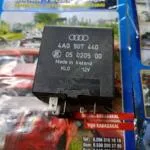 4A0907440 Volkswagen Seat Audi A4 A6 dikiz aynası kolesi
