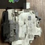 4F0839015 audi a6 sol arka kapı kilidi