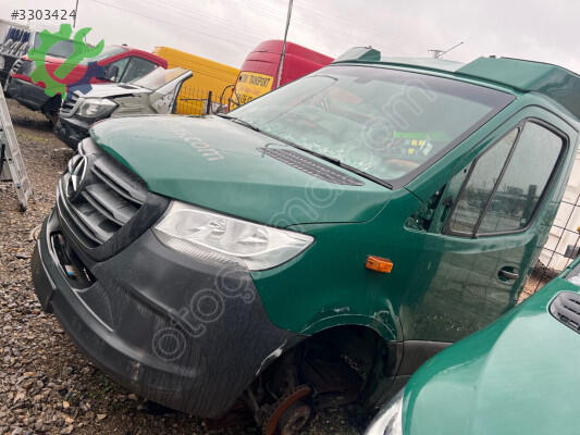 Mercedes-Benz Sprinter Far çıkma parça