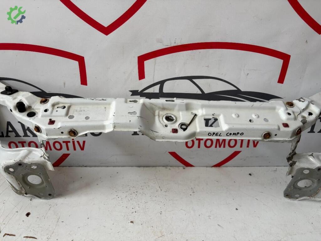 Opel Campo Panel / Travers çıkma parça